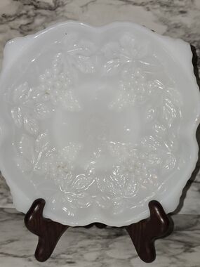 Vintage Anchor Hocking White Milk Glass Bowl Grapes 10" with Octagonal Base